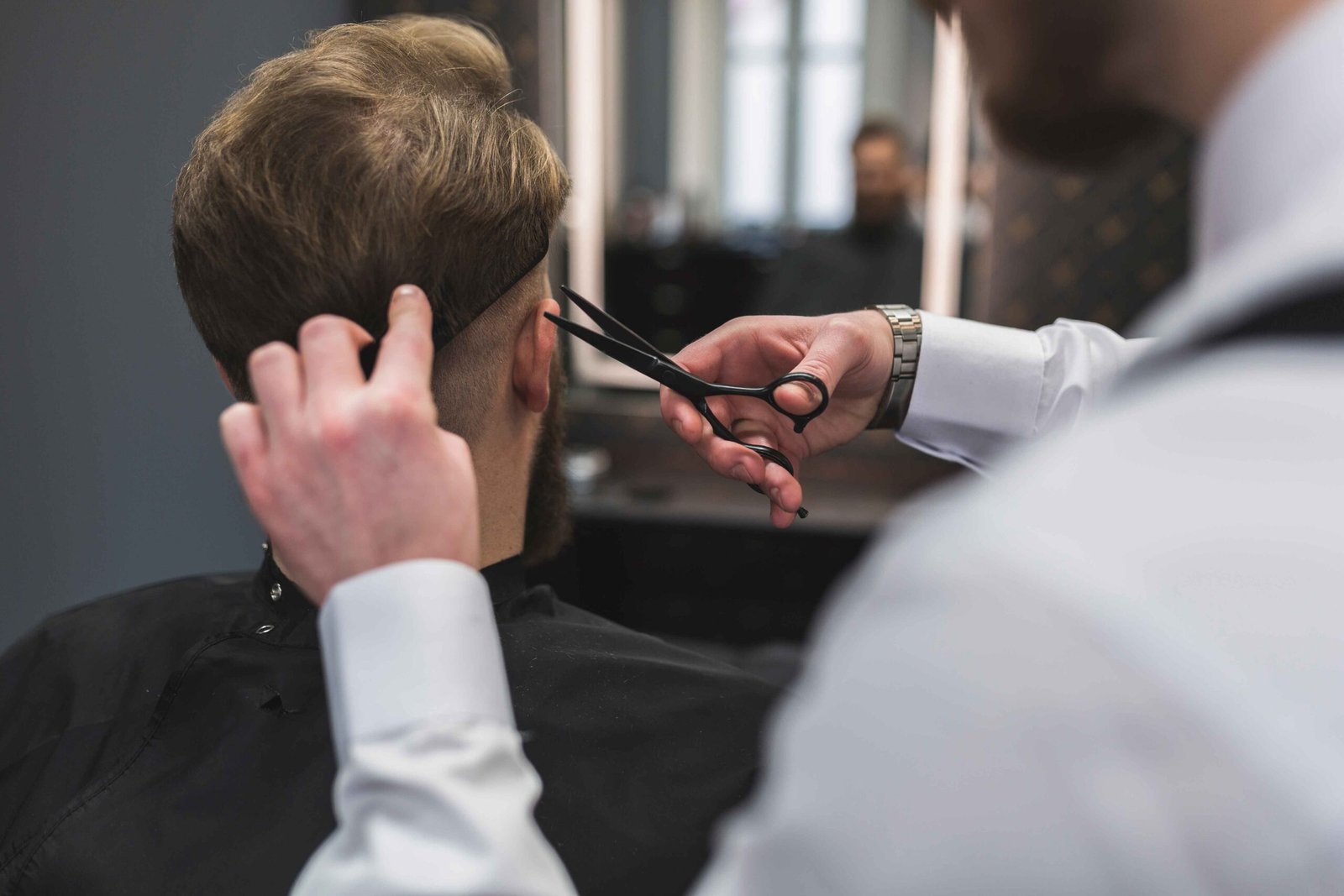 Learn How to Cut Hair Professionally